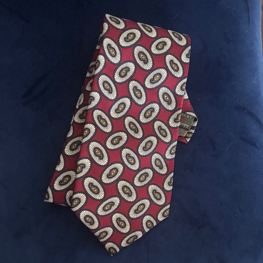 Robert Talbott Burgundy Silk Tie with Gold and Cream Medallions